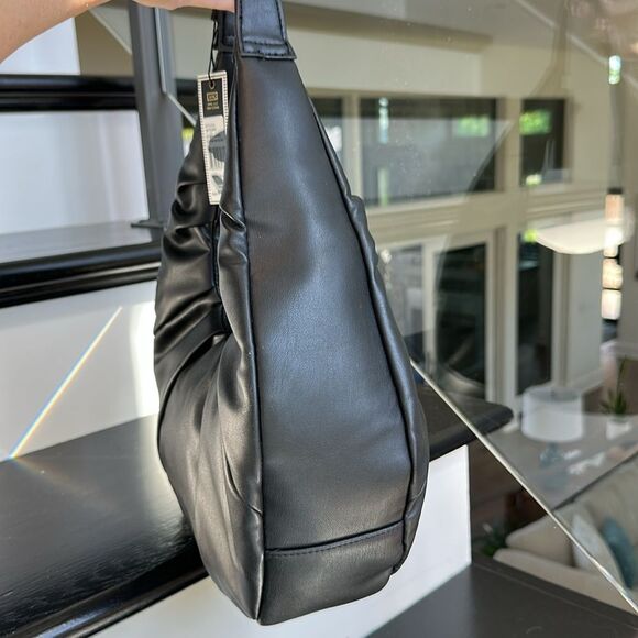 New w/tags Giselle, Paris moon hobo shoulder handbag purse - Picture 4 of 11